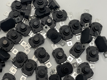 Schalter mit Laschen, viele