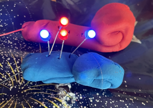 Schnecken mit LEDs und leitender Knete