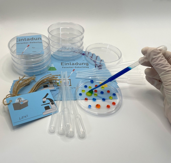 Einladung Petrischale Pipette Namensanhänger