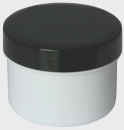 Dose mit Schraubdeckel schwarz Füllvolumen 35ml aus Polypropylen (PP), lebensmittelgerecht. PP ist ein bpa-freier Kunststoff. Geeignet für alle Arten von Lebensmitteln bei Langzeitlagerung bei Raumtemperatur u. darunter, inkl. Heißabfüllung bzw. Erhitzung
